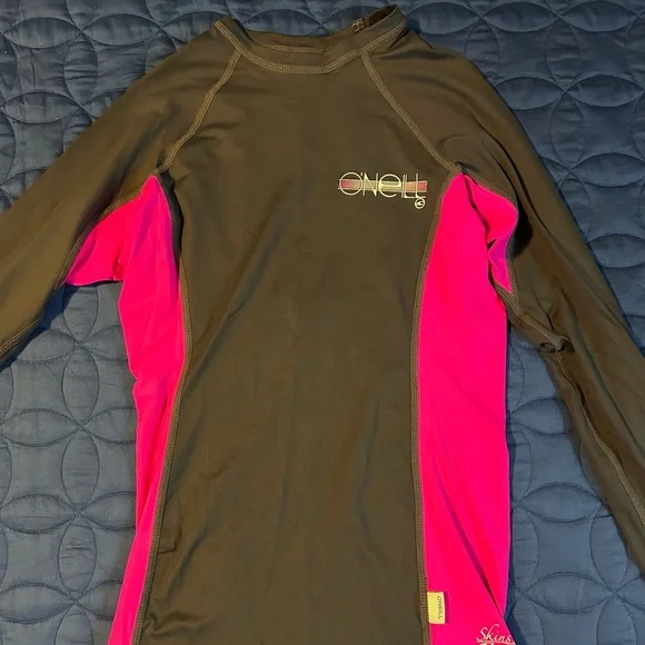 O Neil Rashguard - Picture 1 of 4